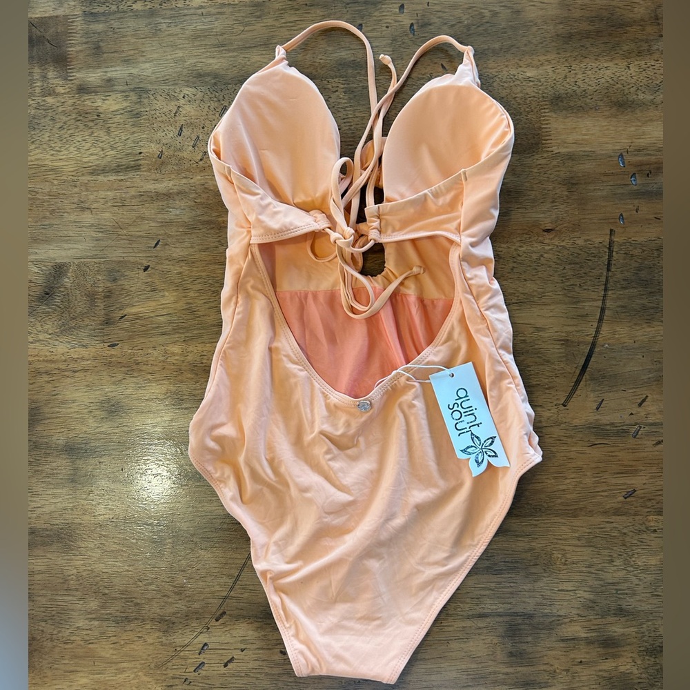 Quintsol Swimsuit - Picture 2 of 3